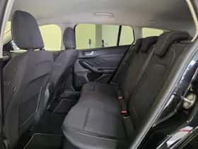 Ford Focus (2021) thumbnail 12