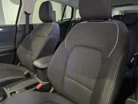 Ford Focus (2021) thumbnail 35