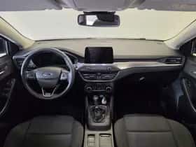 Ford Focus (2021) thumbnail 6
