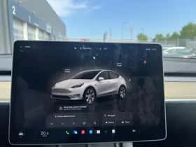 Tesla Model Y (2023) thumbnail 21
