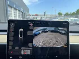 Tesla Model Y (2023) thumbnail 27
