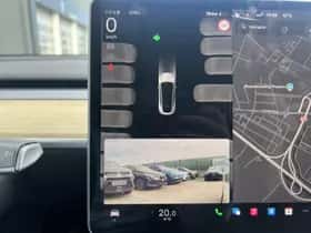 Tesla Model Y (2023) thumbnail 29