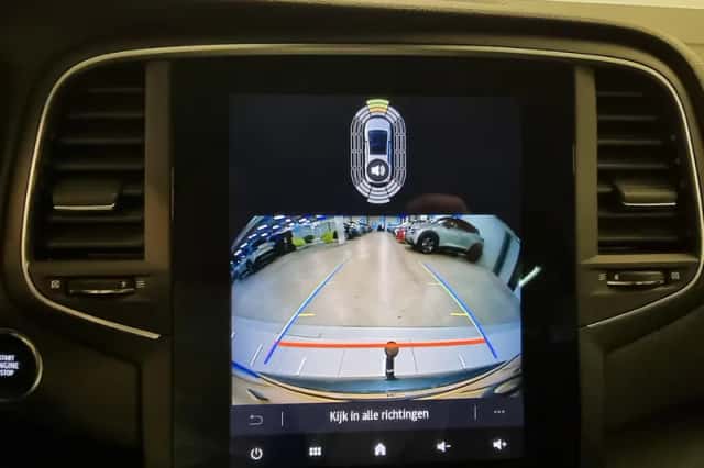 Renault Mégane (2023) thumbnail 3