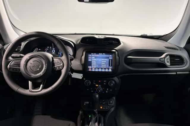 Jeep Renegade (2021) thumbnail 3