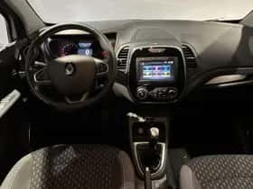 Renault Captur (2018) thumbnail 3