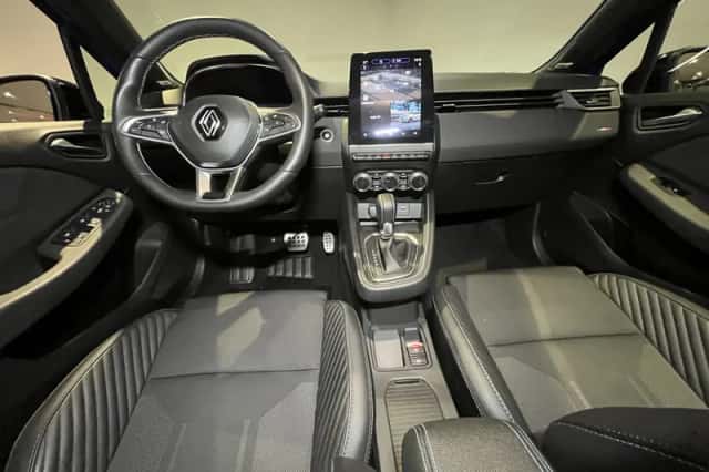 Renault Clio (2024) thumbnail 3