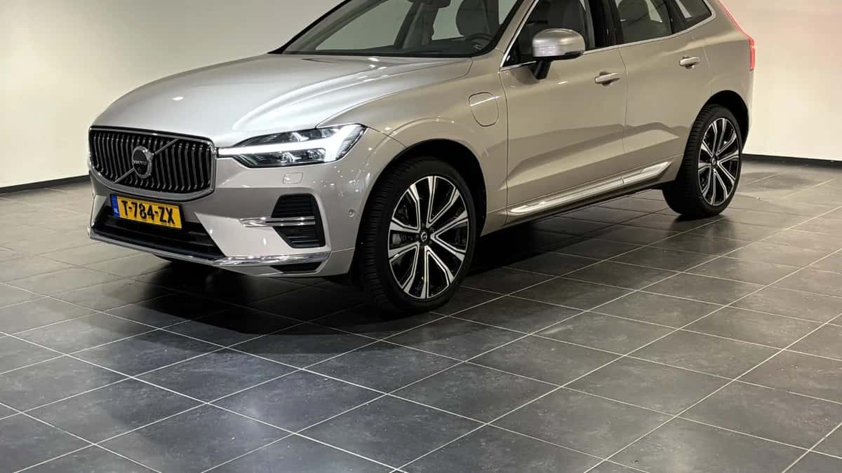 Volvo XC60 (2023) — foto 1