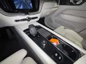 Volvo XC60 (2023) thumbnail 22