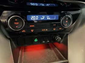 Mitsubishi Eclipse Cross (2018) thumbnail 12