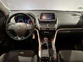 Mitsubishi Eclipse Cross (2018) thumbnail 3