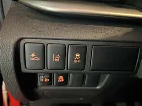 Mitsubishi Eclipse Cross (2018) thumbnail 29