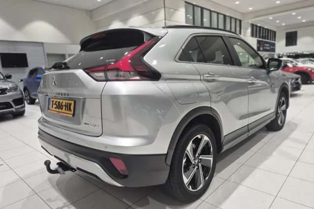 Mitsubishi Eclipse Cross (2023) thumbnail 2