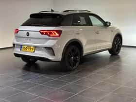 Volkswagen T-Roc (2022) thumbnail 2