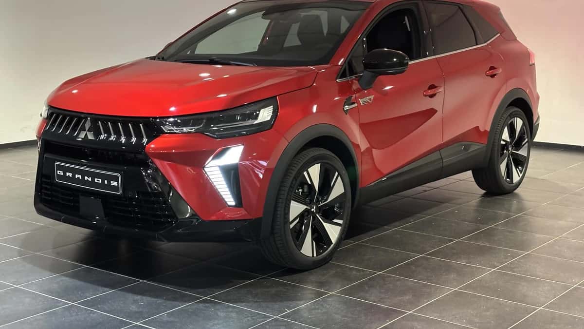 Mitsubishi Grandis (2026) — foto 1