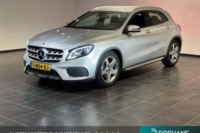 Mercedes-Benz GLA (2019) thumbnail 1