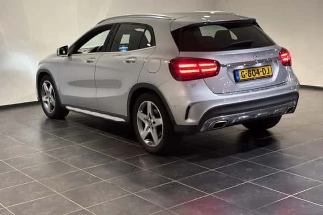 Mercedes-Benz GLA (2019) thumbnail 6