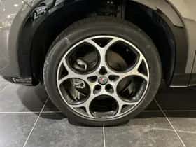 Alfa Romeo Tonale (2023) thumbnail 23