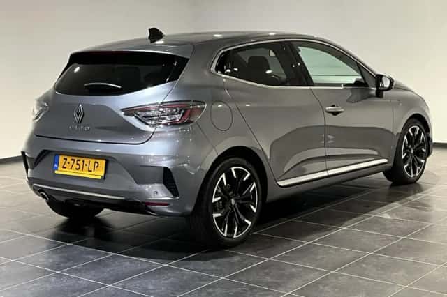 Renault Clio (2024) thumbnail 2