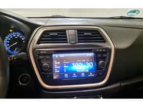 Suzuki S-Cross (2014) thumbnail 21