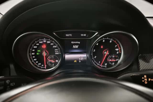 Mercedes-Benz GLA (2020) thumbnail 4