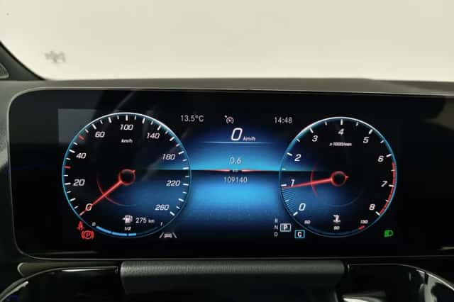Mercedes-Benz GLA (2022) thumbnail 4