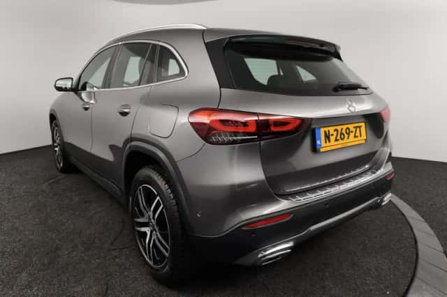Mercedes-Benz GLA (2022) thumbnail 6