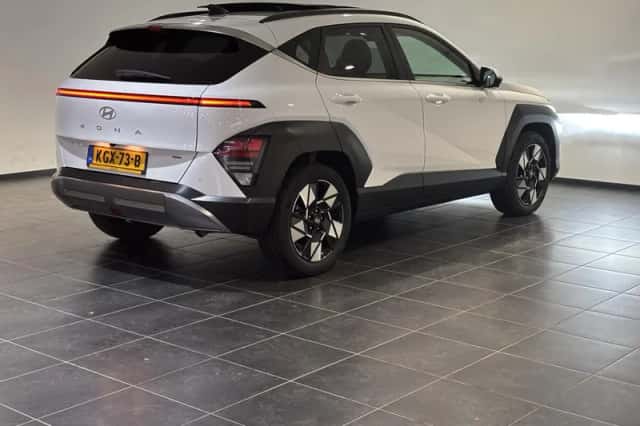 Hyundai Kona (2025) thumbnail 2