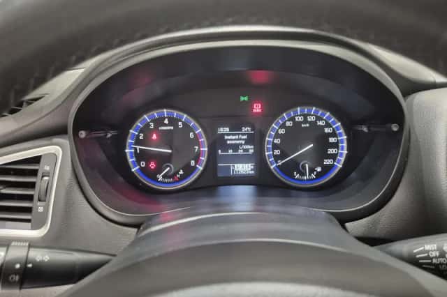 Suzuki S-Cross (2019) thumbnail 4