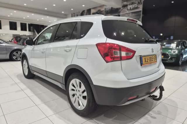 Suzuki S-Cross (2019) thumbnail 6