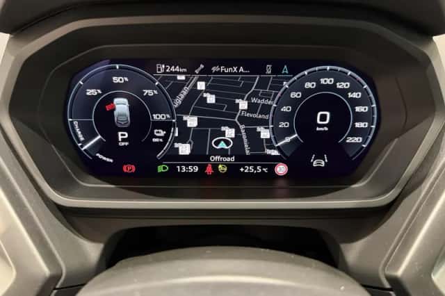 Audi Q4 e-tron (2021) thumbnail 3
