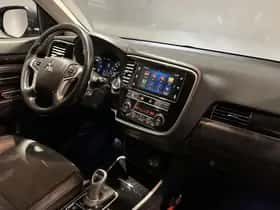Mitsubishi Outlander (2019) thumbnail 25