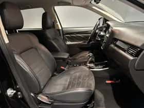 Mitsubishi Outlander (2019) thumbnail 26