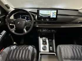 Mitsubishi Outlander (2025) thumbnail 3