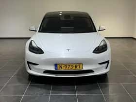 Tesla Model 3 (2021) thumbnail 2
