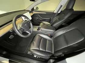 Tesla Model 3 (2021) thumbnail 16