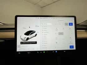 Tesla Model 3 (2021) thumbnail 25