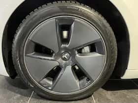 Tesla Model 3 (2021) thumbnail 5