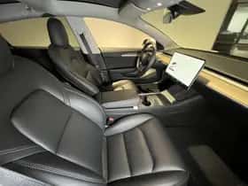 Tesla Model 3 (2021) thumbnail 10