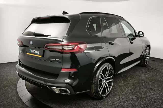 BMW X5 (2023) thumbnail 2