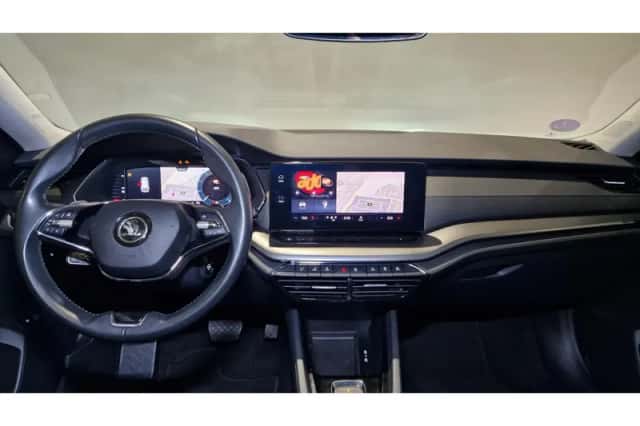 Škoda Octavia (2023) thumbnail 3