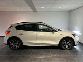 Ford Focus (2020) thumbnail 16