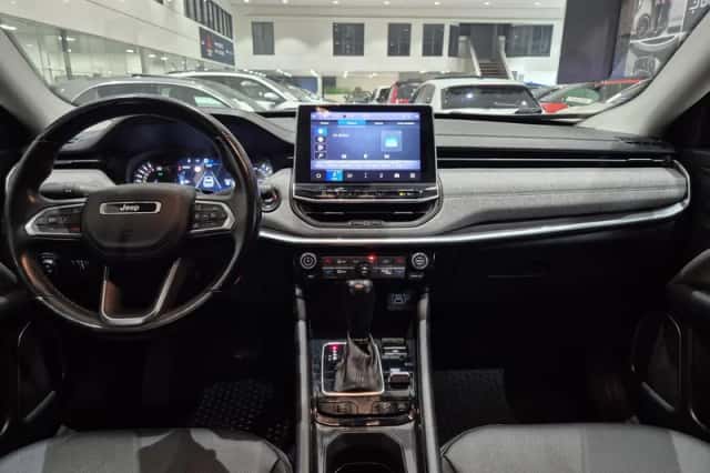 Jeep Compass (2021) thumbnail 3
