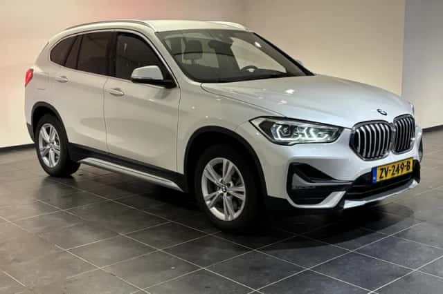 BMW X1 (2019) thumbnail 3