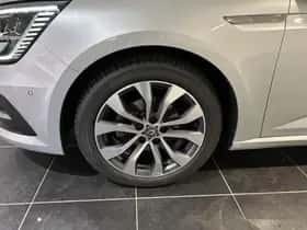 Renault Mégane (2023) thumbnail 25