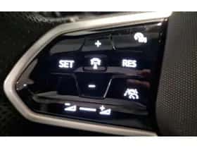 Volkswagen Tiguan (2022) thumbnail 19