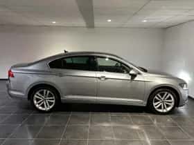 Volkswagen Passat (2021) thumbnail 15
