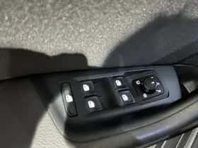 Volkswagen Passat (2021) thumbnail 18