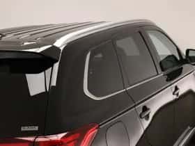 Mitsubishi Outlander (2019) thumbnail 21