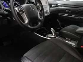 Mitsubishi Outlander (2019) thumbnail 27