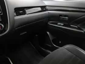 Mitsubishi Outlander (2019) thumbnail 33